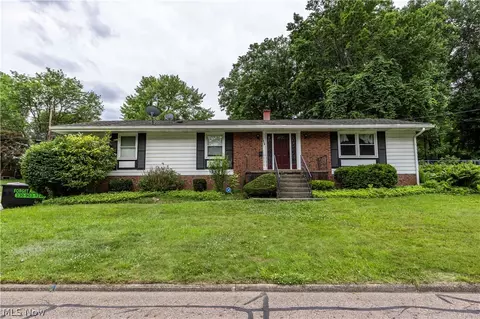 1538 Bonita Dr, Akron, OH 44313