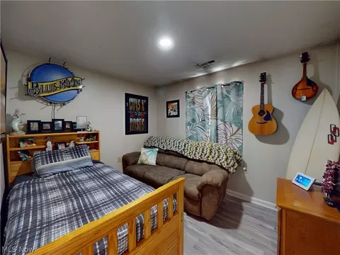 Bedroom - 9552 Cloverleaf Rd, Windham, OH 44288 photo 6 of 6