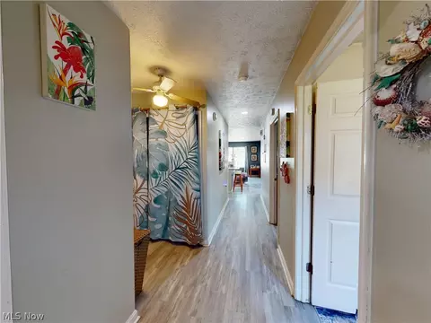 Entry Way - 9552 Cloverleaf Rd, Windham, OH 44288 photo 2 of 4
