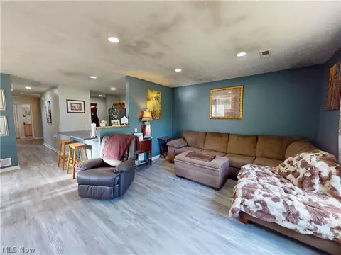 9552 Cloverleaf Rd, Windham, OH 44288 photo 5