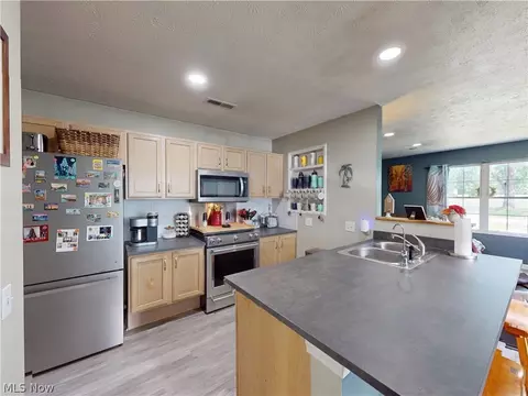 Kitchen - 9552 Cloverleaf Rd, Windham, OH 44288 photo 1 of 3