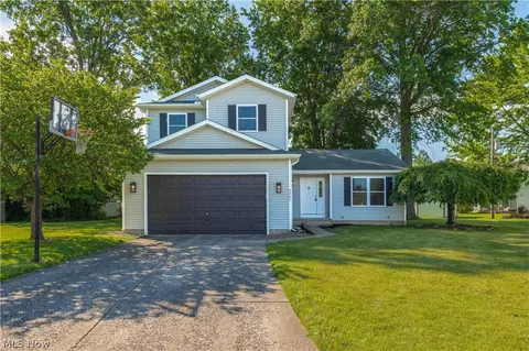 6301 Fiesta Ct, Lorain, OH 44053