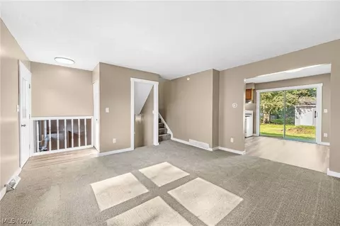 8995 Spring Dr, Windham, OH 44288 photo 8