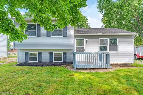 8995 Spring Dr, Windham, OH 44288