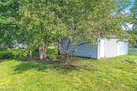 Exterior - 8995 Spring Dr, Windham, OH 44288 photo 5 of 5