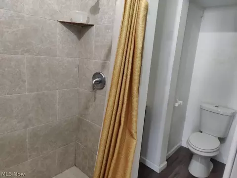 Bath - 1335 W 3rd St, Ashtabula, OH 44004 photo 2 of 2
