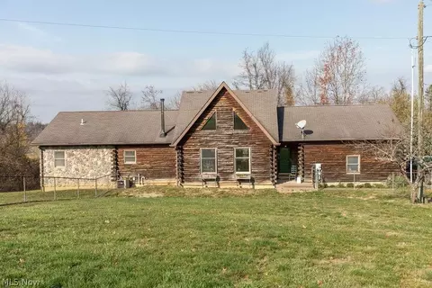 277 Vickis Ln, Wheeling, WV 26003