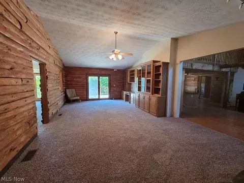 Living - 277 Vickis Ln, Wheeling, WV 26003 photo 3 of 5