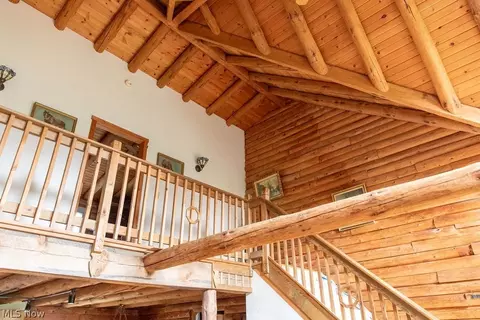 Entry Way - 277 Vickis Ln, Wheeling, WV 26003 photo 3 of 12