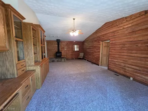 Living - 277 Vickis Ln, Wheeling, WV 26003 photo 4 of 5