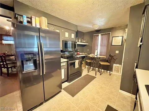 257 Wooster St, Elyria, OH 44035 photo 11