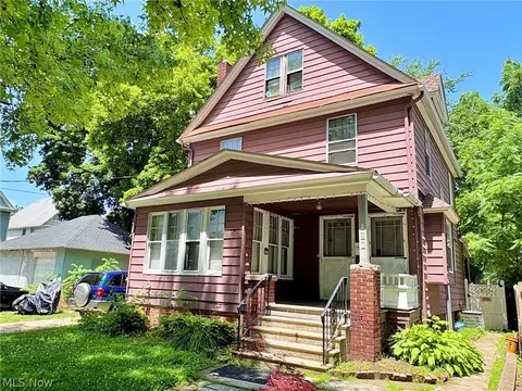 257 Wooster St, Elyria, OH 44035 photo 2