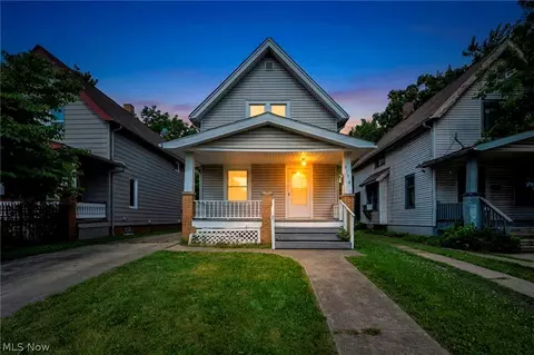 3118 W 97th St, Cleveland, OH 44102