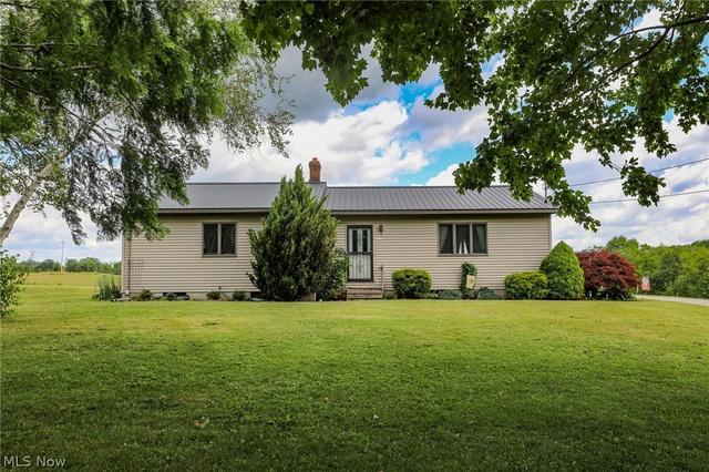 4527 Streeter Rd, Mantua, OH 44255