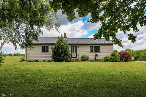 4527 Streeter Rd, Mantua, OH 44255