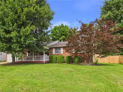140 Hendricks St, Newport, OH 45768