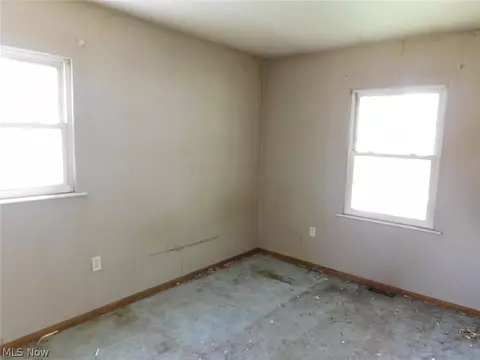 Bedroom - 1361 E 28th St, Ashtabula, OH 44004 photo 3 of 8