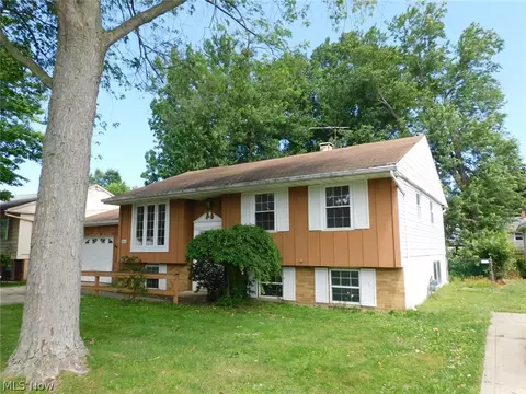 Exterior - 1361 E 28th St, Ashtabula, OH 44004 photo 3 of 5