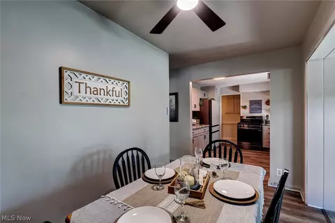 Dining - 454 E 266th St, Euclid, OH 44132 photo 1 of 2