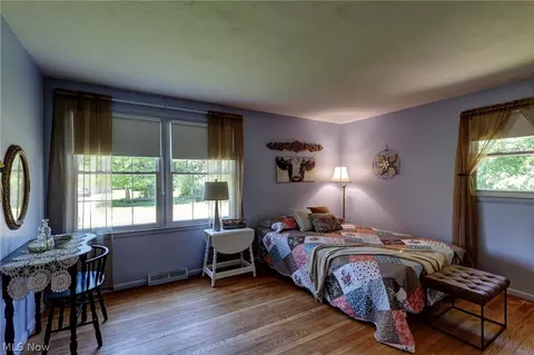 Bedroom - 6065 E Valleyview Ct, Mentor, OH 44060 photo 1 of 3