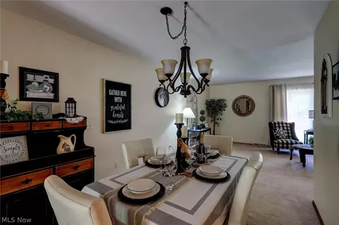 Dining - 6065 E Valleyview Ct, Mentor, OH 44060 photo 2 of 3