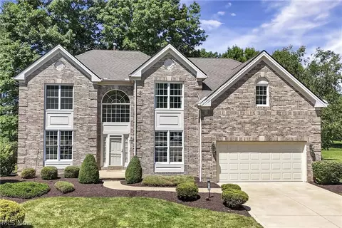 20626 Morar Cir, Strongsville, OH 44149