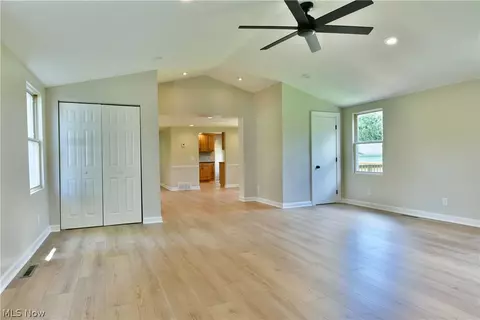 Living - 1070 Calla Rd E, Poland, OH 44514 photo 6 of 7