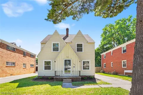 3652 Douglas Rd, Toledo, OH 43613