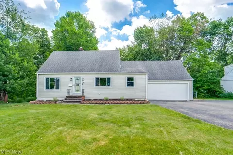 7447 Midland Rd, Independence, OH 44131