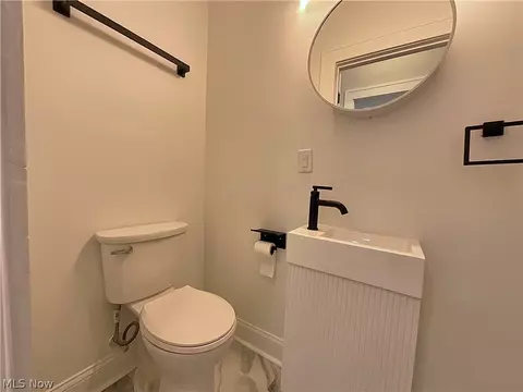Bath - 741 Chitty Ave, Akron, OH 44303 photo 3 of 6