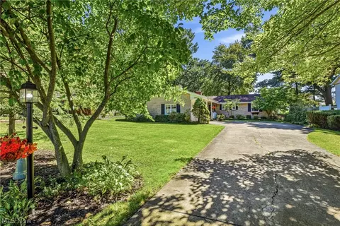 Exterior - 8564 Squires Ln NE, Warren, OH 44484 photo 7 of 7