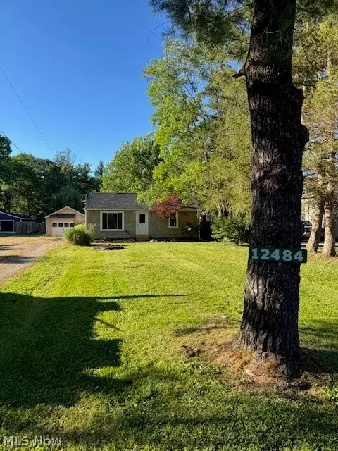 12484 Jackson Dr, Burton, OH 44021