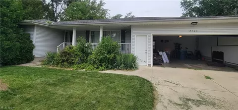 2702 Idlewood Pl, Lorain, OH 44052