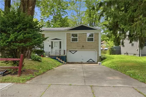 2821 Tod Ave NW, Warren, OH 44484