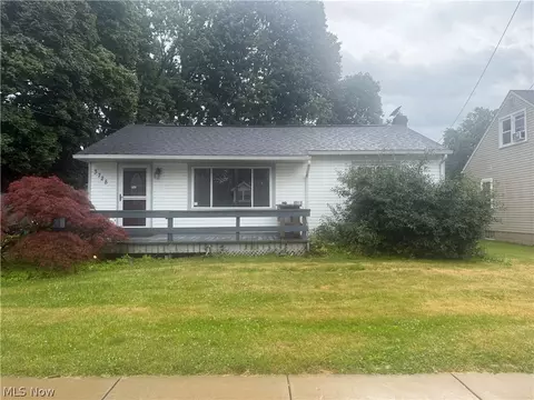 3728 Herbert St, Mogadore, OH 44260