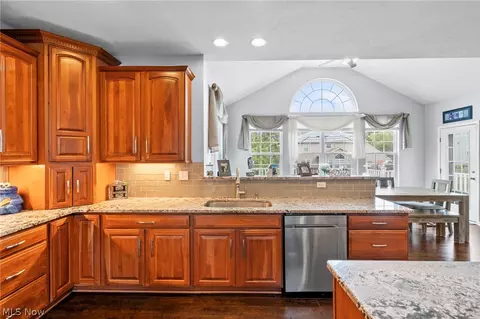 Kitchen - 1165 Jonah Dr, Copley, OH 44321 photo 6 of 6