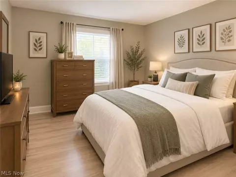 Bedroom - 362 Brace Ave, Elyria, OH 44035 photo 1 of 4