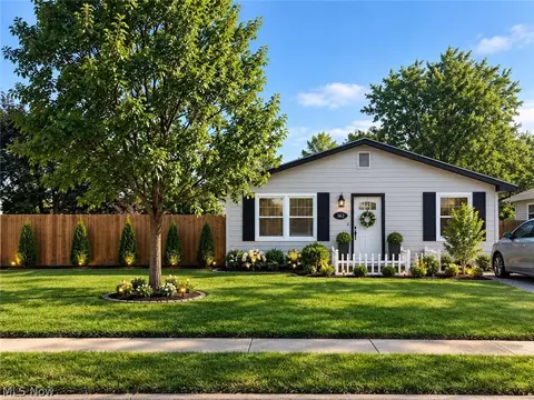 Exterior - 362 Brace Ave, Elyria, OH 44035 photo 1 of 8