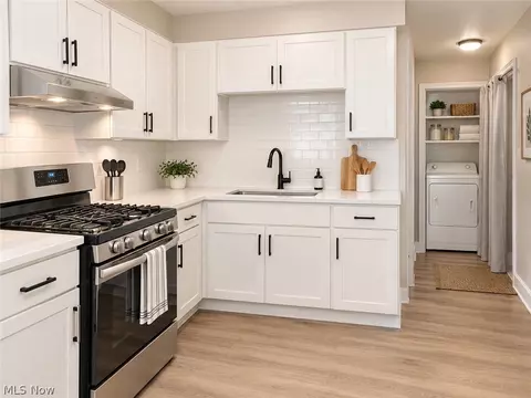 Kitchen - 362 Brace Ave, Elyria, OH 44035 photo 2 of 3