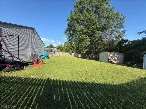 Exterior - 362 Brace Ave, Elyria, OH 44035 photo 5 of 8