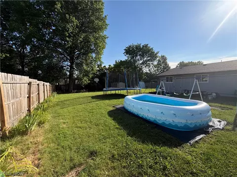 Exterior - 362 Brace Ave, Elyria, OH 44035 photo 6 of 8