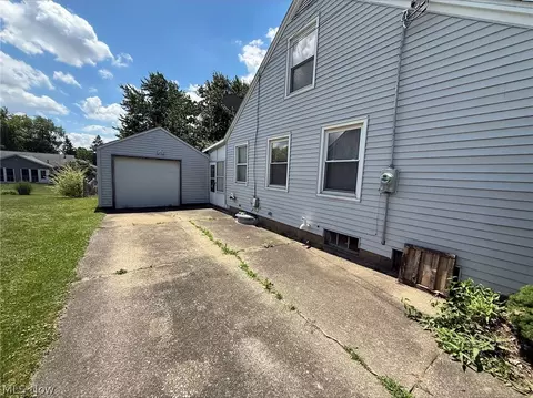 2916 Joseph Pl NW, Canton, OH 44708 photo 3