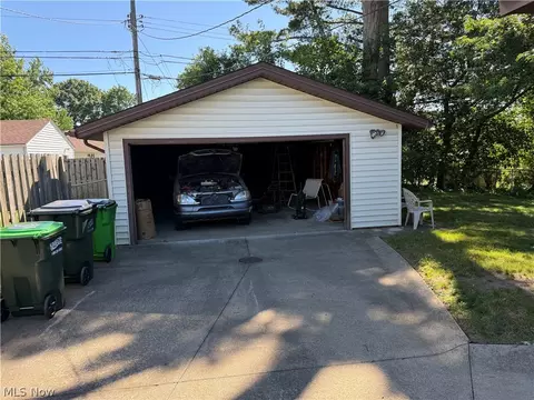 2174 Rockefeller Rd, Wickliffe, OH 44092 photo 35