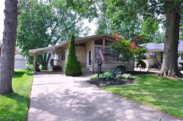 172 27th St NW, Barberton, OH 44203