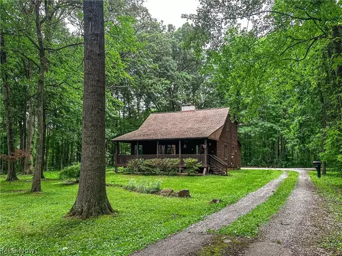 340 Tibbetts Wick Rd, Girard, OH 44420
