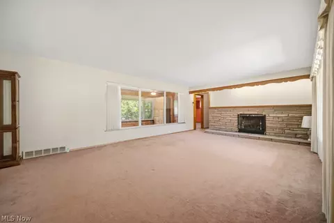 7988 Wright Rd, Broadview Heights, OH 44147 photo 9