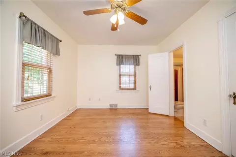 Bedroom - 222 Brookfield Ave, Boardman, OH 44512 photo 2 of 9