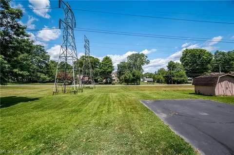 Exterior - 222 Brookfield Ave, Boardman, OH 44512 photo 6 of 6