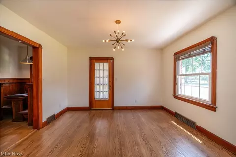 Living - 222 Brookfield Ave, Boardman, OH 44512 photo 2 of 4
