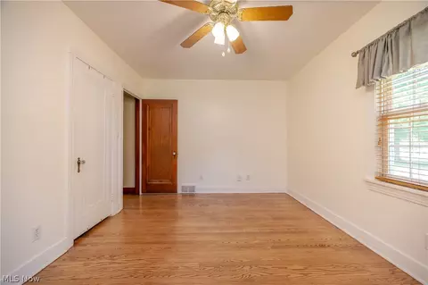 Bedroom - 222 Brookfield Ave, Boardman, OH 44512 photo 3 of 9